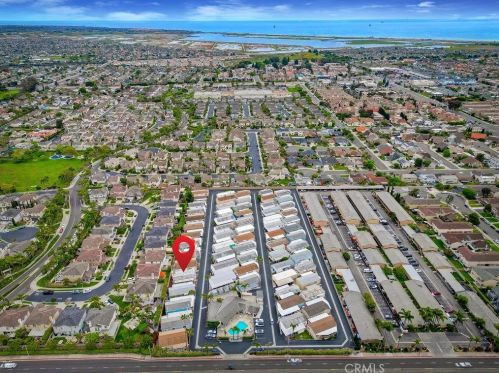 5200 Heil Ave, Huntington Beach CA  92649-3660 exterior