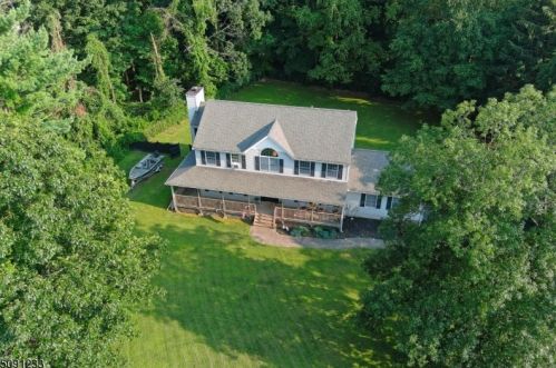 540 Glen Rd, Sparta, NJ 07871-3712