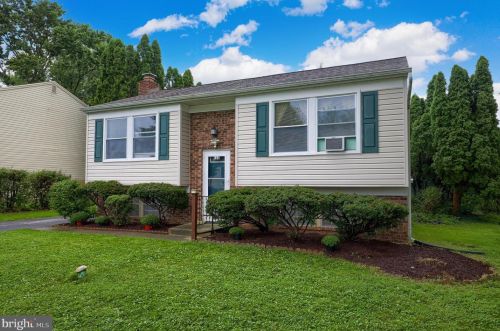 111 Tanglewood Ln, Lancaster PA  17601-3315 exterior