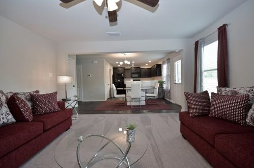 1544 Chama Dr, Fort Worth TX  76119-2666 exterior