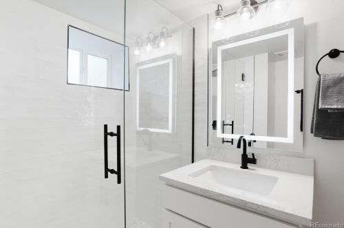2203 Grape St, Denver CO  80207-3838 exterior