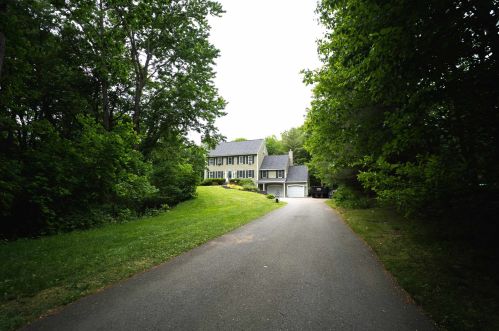 16 Peaslee Ct, Hampstead, NH 03841-2185
