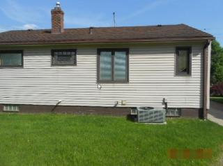 16560 Shelby Dr, Cleveland, OH 44142-1973