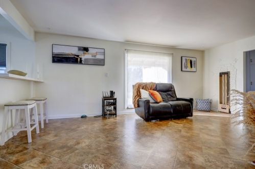 2062 Flower St, Santa Ana CA 92706-1928 exterior