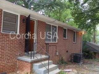 2288 Delowe Dr, Atlanta GA  30344-2126 exterior