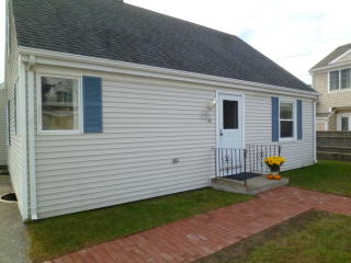 69 Fountain Ave, Portsmouth, RI 02871-4901