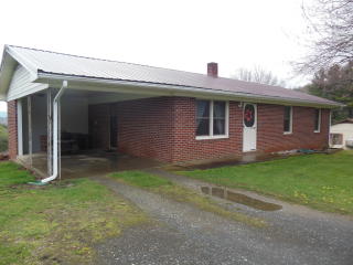 120 Sparks Hl, Edwards Crossroads, NC 28675-9223