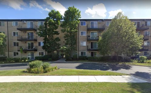 2515 Olive St, Arlington Hts IL  60004-5100 exterior