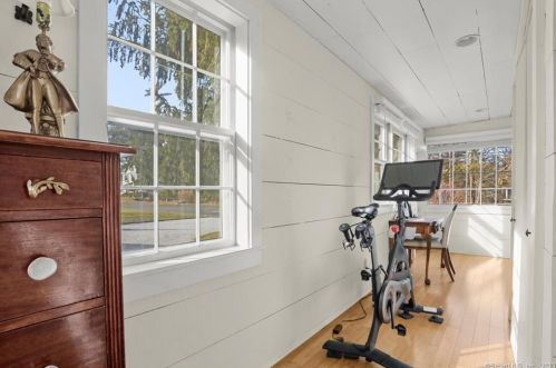 340 Newtown Ave, Norwalk CT  06851-2533 exterior