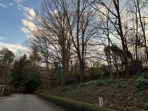 6802 Glenridge Dr, Atlanta GA  30328-2669 exterior