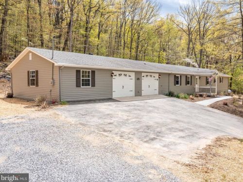 2324 Chestnut Hill Rd, Harpers Ferry WV  25425-5140 exterior