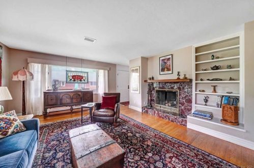 390 Cedar Ln, Cheshire, CT 06410-2222