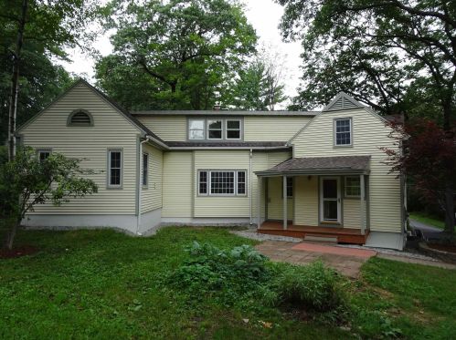 147 School St, Concord, NH 03301-2507