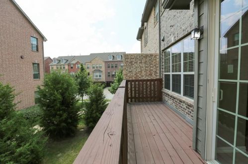 7814 Liverpool Ln, Irving TX 75063-3506 exterior