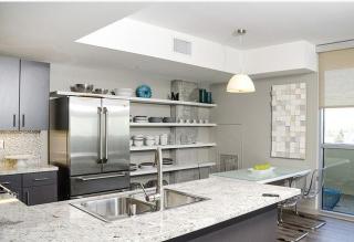 1600 Vine St, Los Angeles CA  90028-7363 exterior