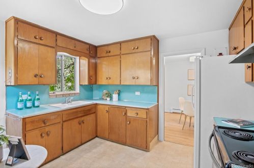 1001 Locust St, Denver CO 80222-7114 exterior