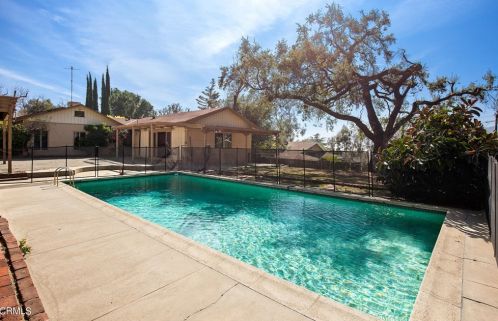 5253 Ramsdell Ave, Glendale CA 91214-3738 exterior