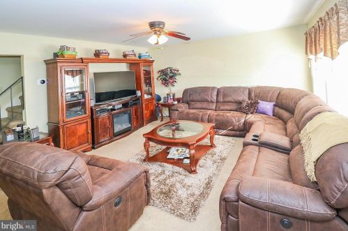 5 Radcliff Pl, Willingboro, NJ 08046-2521