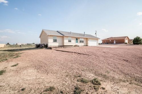 958 Cimarron Dr, Pueblo, CO 81007-2179