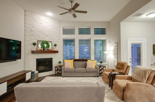 209 Sunrise Dr, Argyle TX 76226-1298 exterior