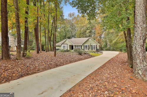 20 Audubon Pt, Newnan, GA 30265-2004
