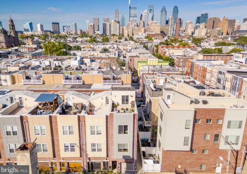 1903 League St, Philadelphia, PA 19146-2645