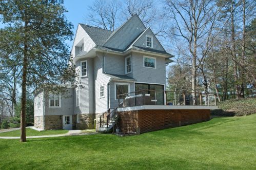 81 Brookside Dr, Greenwich CT  06831-5314 exterior