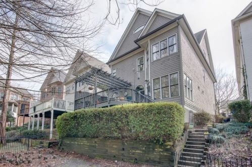 1512 Markan Dr, Atlanta GA  30306-2226 exterior