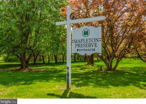 136 Mapleton Rd, Princeton NJ  08540-9600 exterior