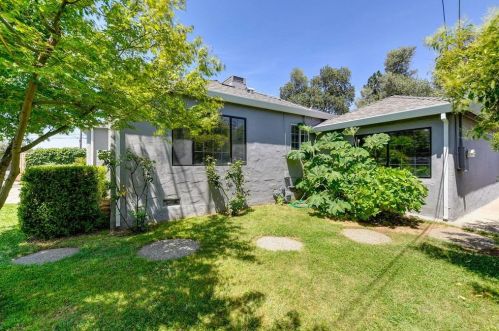 733 N St, Rio Linda, CA 95673-2350