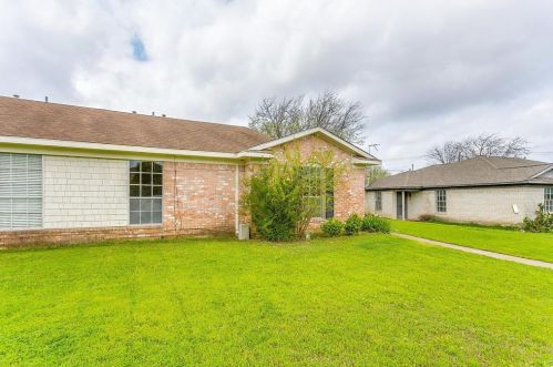 4321 Segura Ct, Fort Worth TX  76132-2317 exterior