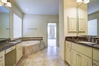 3811 Antibes Ln, Houston TX  77082-3139 exterior