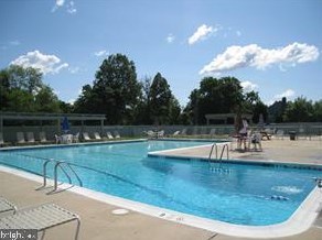 11 Shirley Ln, Trenton NJ 08610 exterior