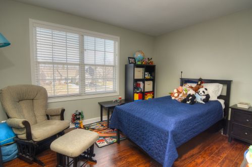 1198 Knollwood Dr, Carol Stream IL  60188-2943 exterior