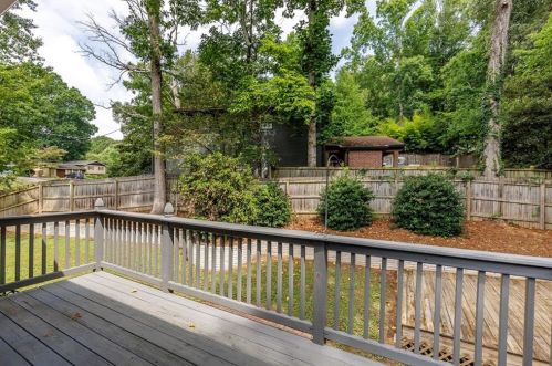 2044 Ellwyn Dr, Atlanta GA  30341-1541 exterior