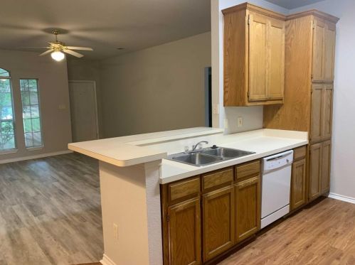 7632 Craig St, Fort Worth TX  76112-7304 exterior