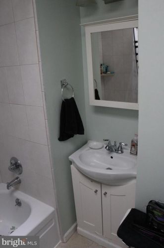 1156 33 St, Camden NJ  08105-4305 exterior