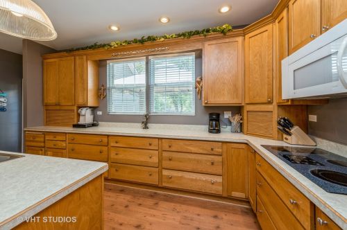 4701 Barreville Rd, Bull Valley, IL 60012-2153
