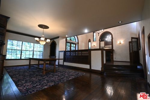 3041 Chevy Chase Dr, Glendale CA  91205-4805 exterior