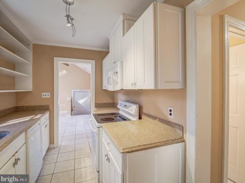 12500 Meadowood Dr, Silver Spring MD 20904-2928 exterior