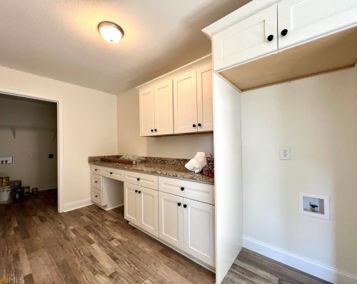 130 Shenandoah Dr, Cleveland, GA 30528-3497