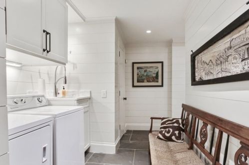 81 Lakeview Ave, Atlanta GA  30305-3779 exterior