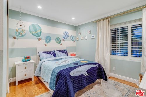 4915 Glencove Ave, Glendale CA 91214-1610 exterior