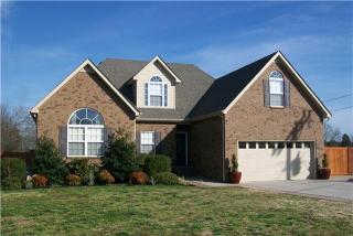 843 Fleming Farms Dr, Murfreesboro, TN 37128-6175
