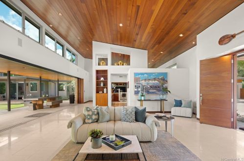 4528 Kahala Ave, Honolulu HI  96816-4927 exterior