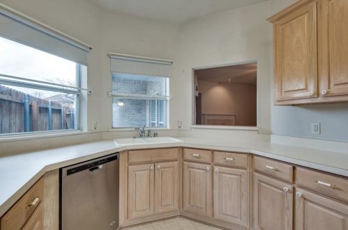 1724 Alpine Dr, Carrollton TX 75007-3740 exterior