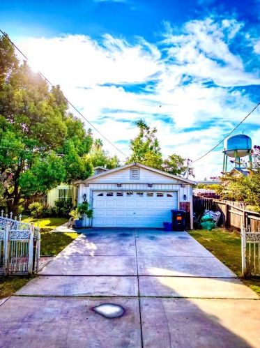 701 Merced St, Stockton, CA 95203-3224