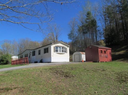 29 Stewart Ave, Unity, NH 03743-5923