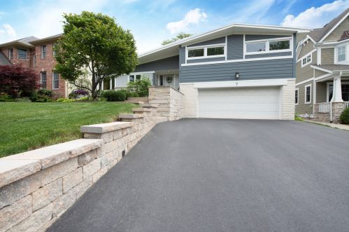 7 Oxford Ave, Willowbrook, IL 60514-1149