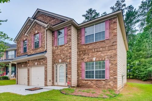 3054 Gayle Manor Ln, Lithonia, GA 30078-8519